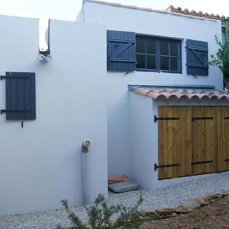 Holiday home With Private Terrace And Sea View, La Croix-Valmer